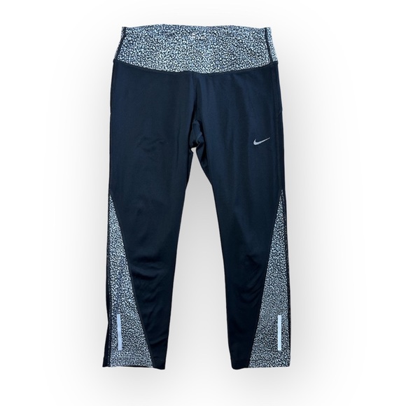 Nike Dri-Fit Black Leggings Capri Sporty Activewear Yoga Crop Pants Womens Small - Picture 1 of 11